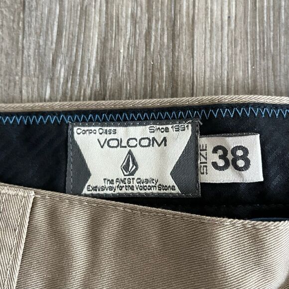 Volcom Mens 38x32 Frickin Chino Pants Relaxed Fit Corpo Class Beige Tan NWT - Picture 2 of 8